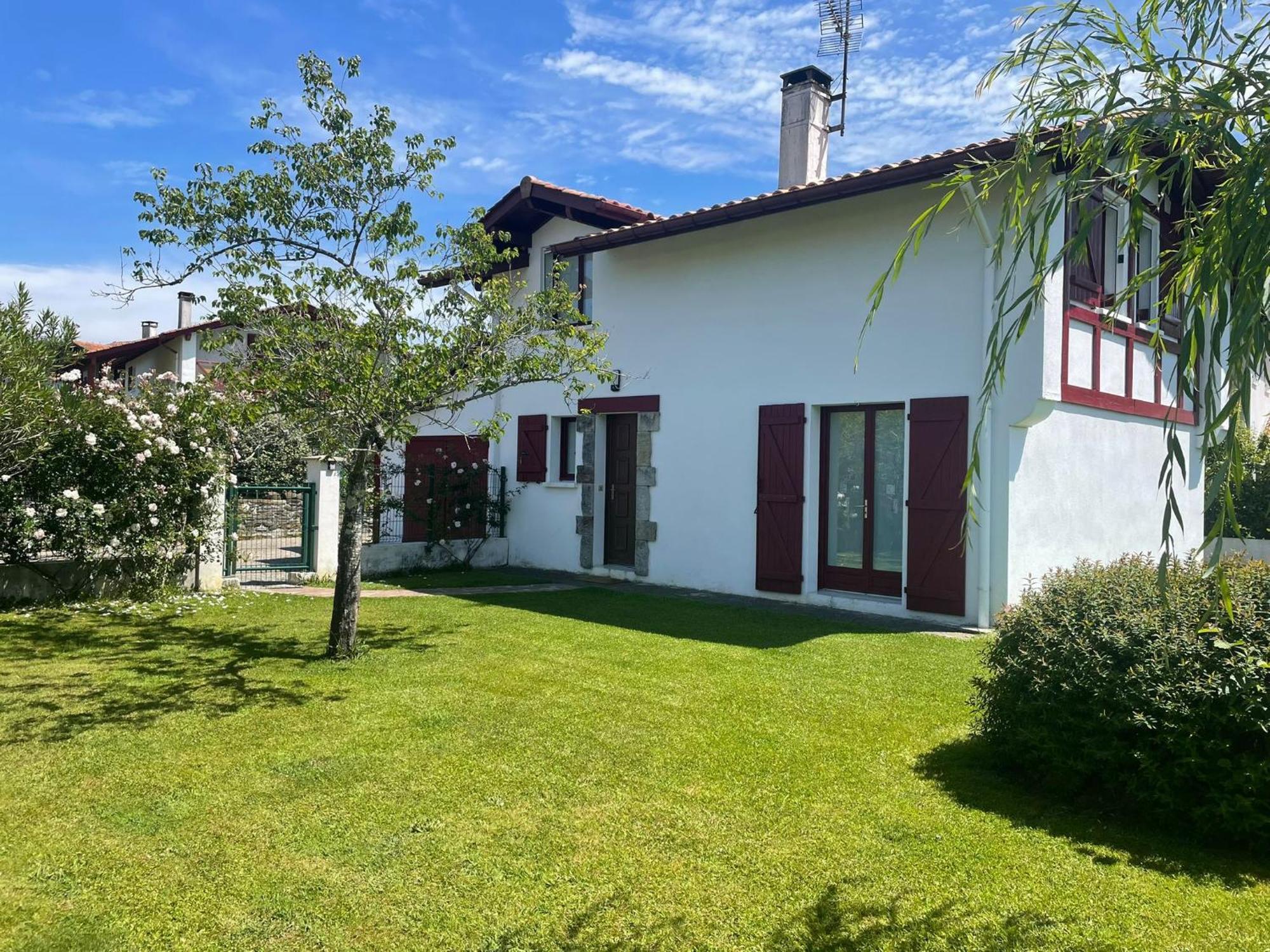 Maison Lore Mendi Elbarron Saint-Pée-sur-Nivelle Dış mekan fotoğraf